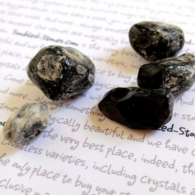 obsidian rough tumbled stones