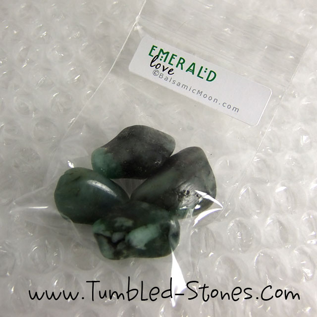 emerald tumbled stones