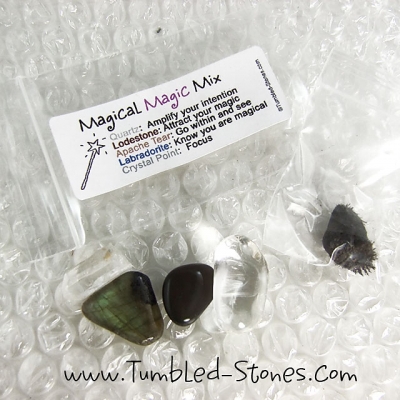 Magical Magic Mix contains one or more of the following stones: Lodestone, Apache Tear, Labradorite, Crystal Point and Rock Quartz.